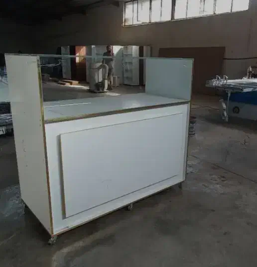 تولید میز پیشخوان و کانتر پایینترین قیمت|فروشگاه و مغازه|قم, چهل درخت|دیوار