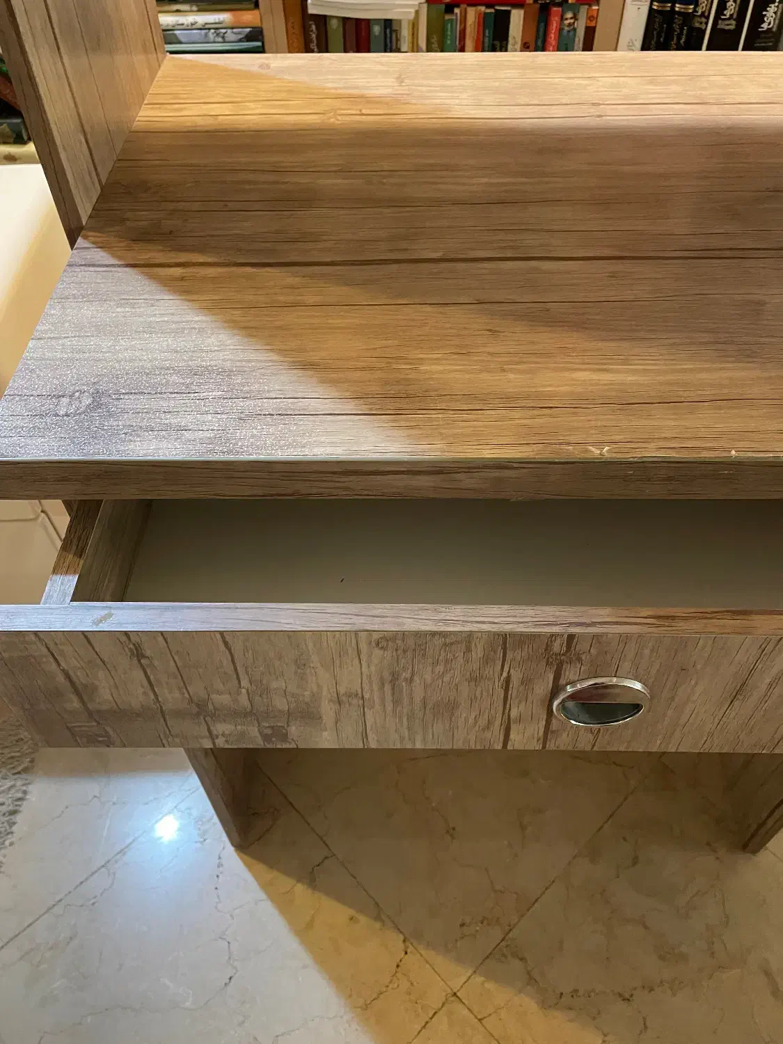 کتابخانه و میز تحریر با تخفیف خوب|کتابخانه، شلف، قفسههای دیواری|تهران, مجیدیه|دیوار