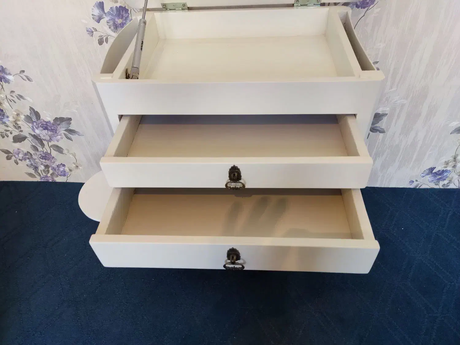 میز قاشق و چنگال|مبلمان خانگی و میز عسلی|مشهد, دانشجو|دیوار