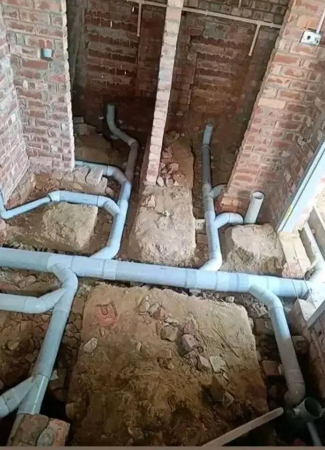 لوله‌کشی تعمیرات فوری آب و فاضلاب نصب شیرآلات وپمپ|خدمات پیشه و مهارت|تبریز, |دیوار