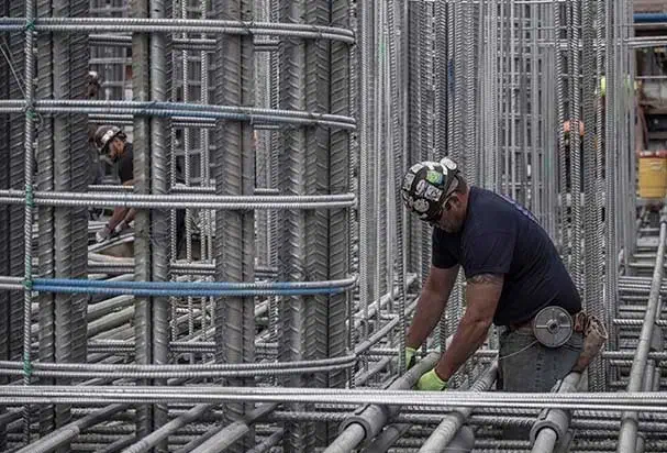 استخدام استاد کار آرماتوربند فوری|استخدام معماری، عمران و ساختمانی|تهران, گلستان (شهرک راه آهن)|دیوار