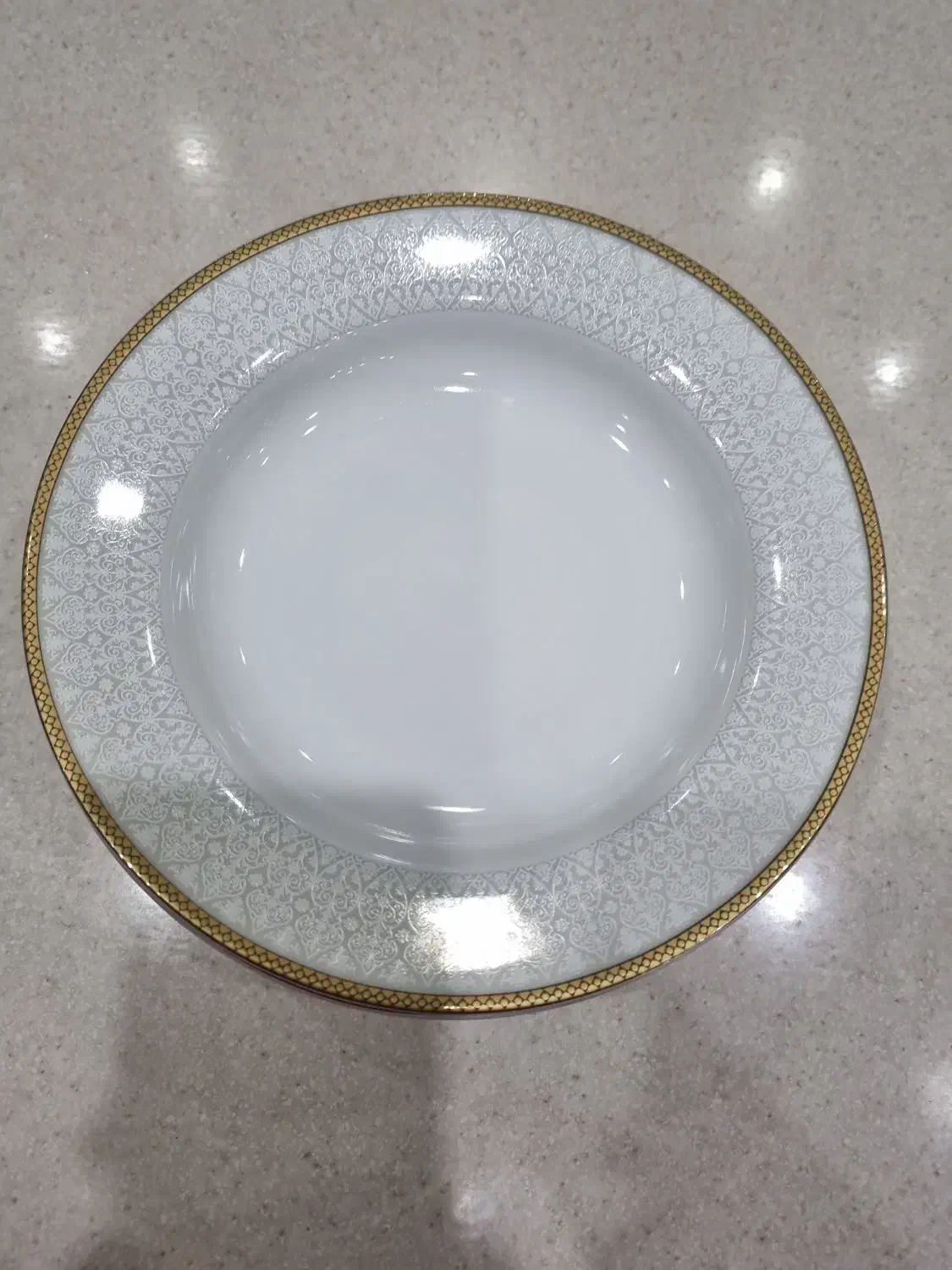 بشقاب نو پارس چینی|ظروف سرو و پذیرایی|رشت, گلزاران|دیوار