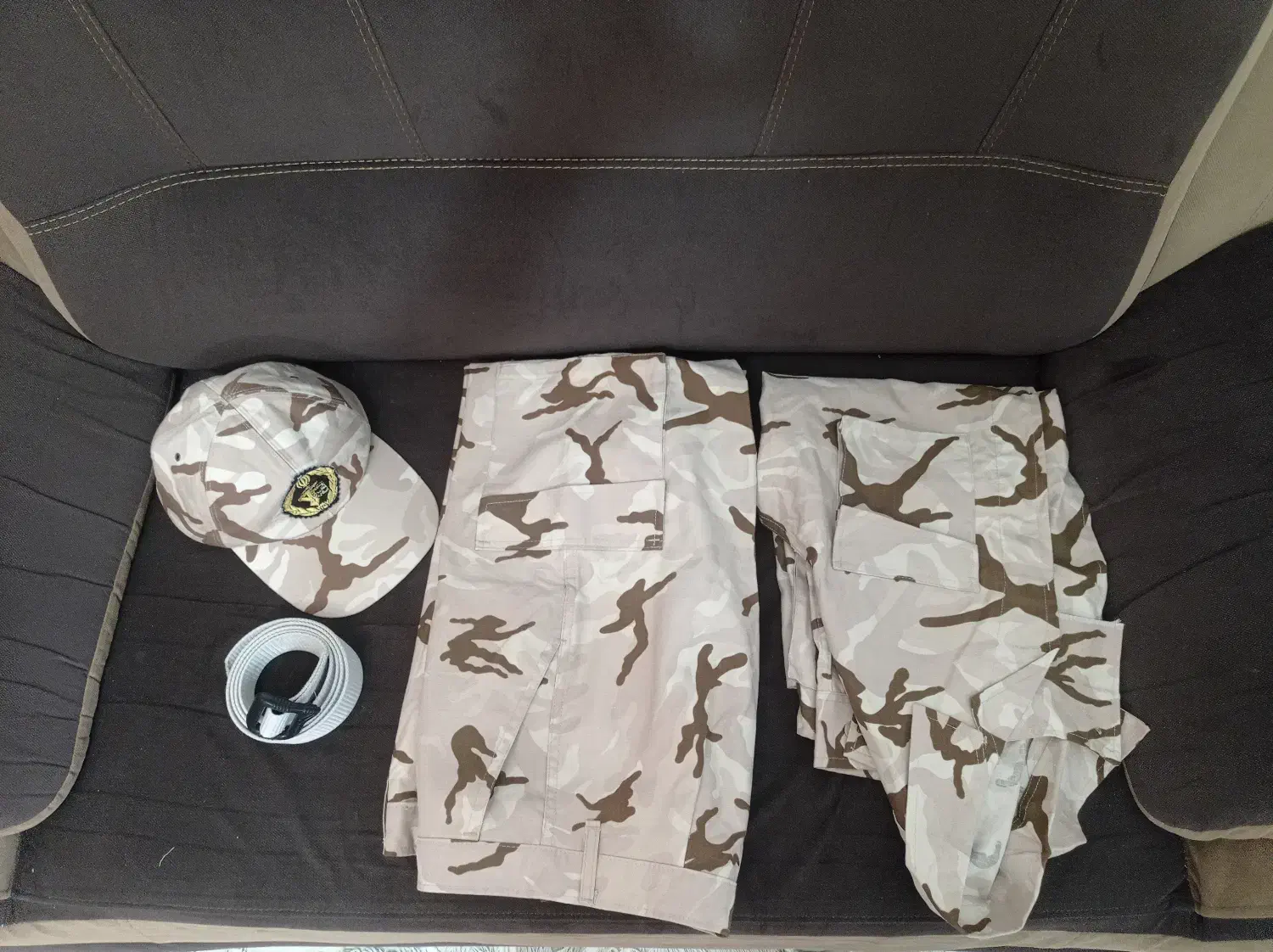 یونیفرم سربازی|لباس|شیراز, ابیوردی|دیوار