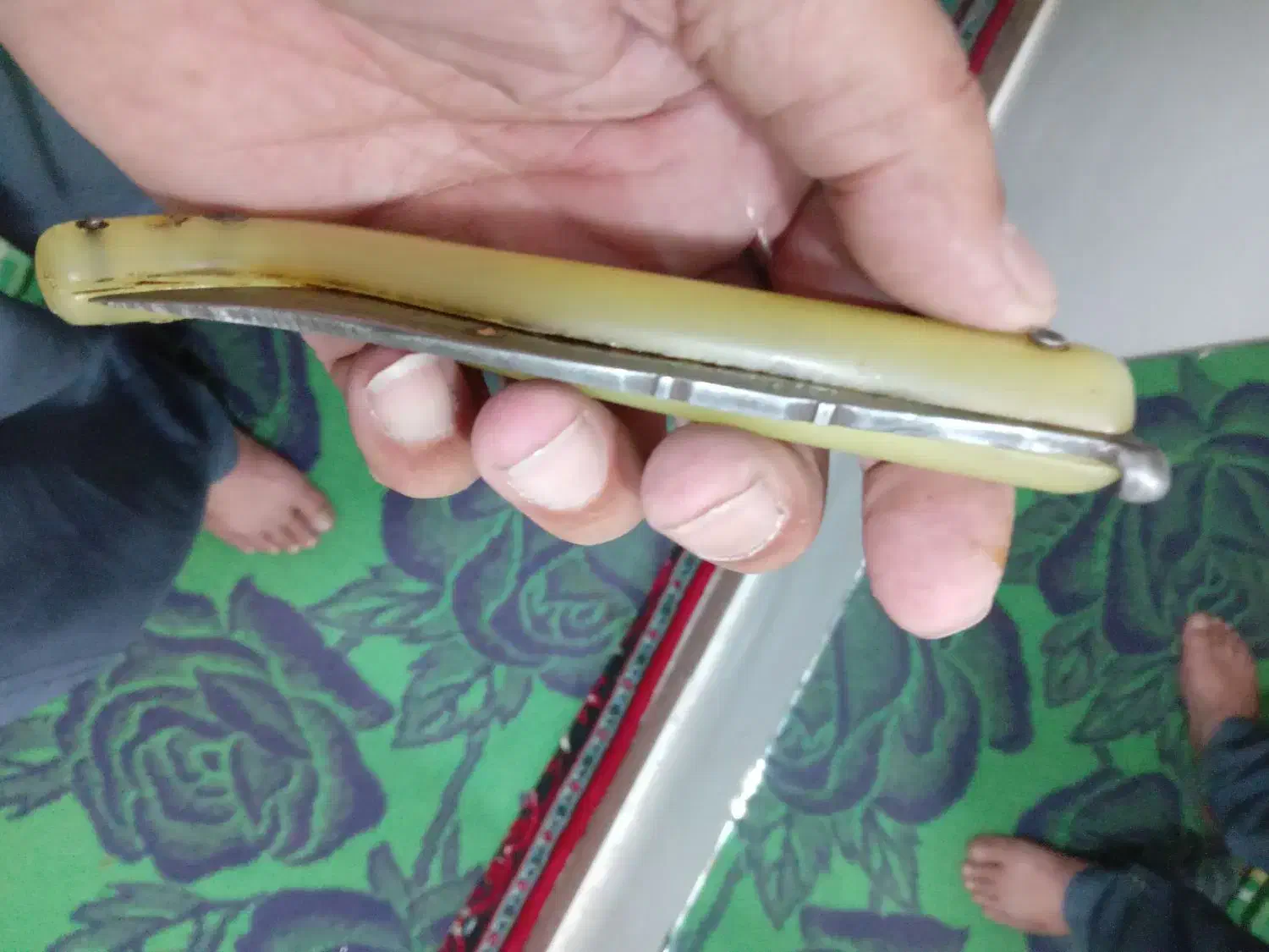 چاقو صاحب دار|کلکسیون اشیاء عتیقه|فارسان, |دیوار