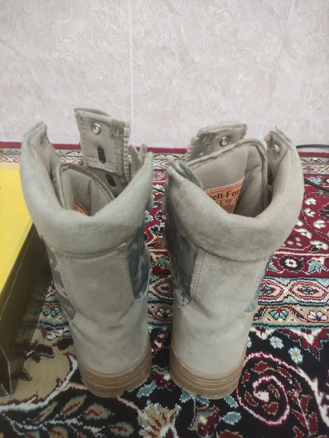 پوتین کوهنوردی کره‌ای اصل|کیف، کفش، کمربند|فسا, |دیوار