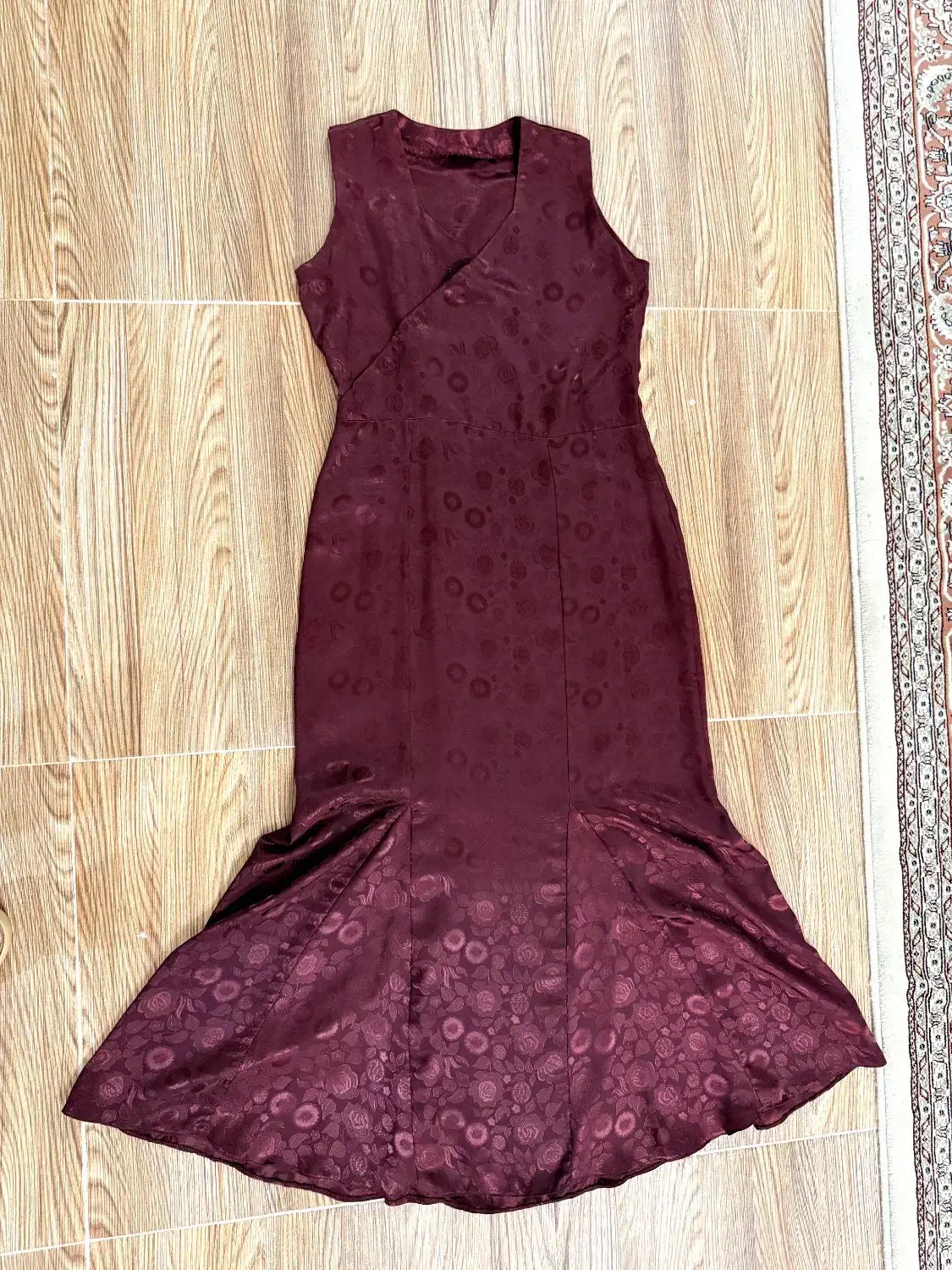 لباس مجلسی در حد نو|لباس|رشت, رشتیان|دیوار