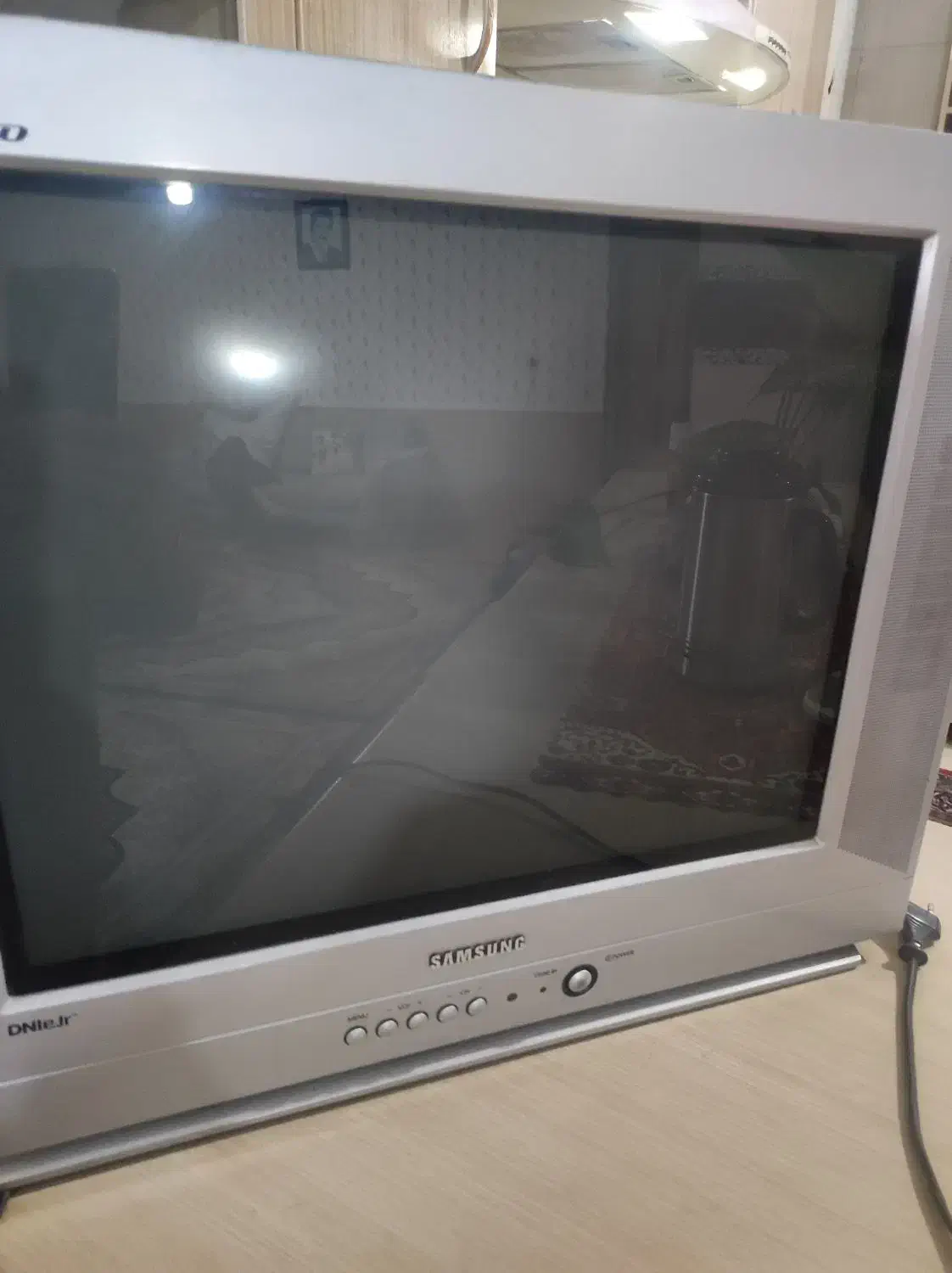 تلویزیون سامسونگ|تلویزیون و پروژکتور|صدرا-فارس, فاز ۱|دیوار