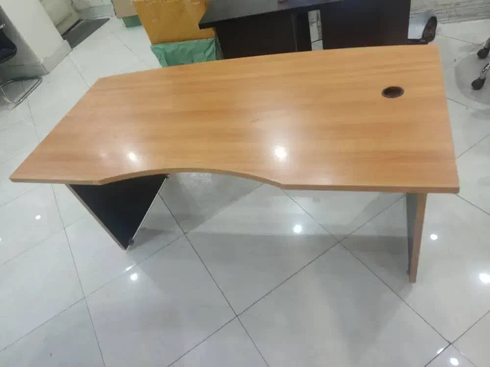 میز اداری MDF تمیز و خوش‌کار|میز تحریر و کامپیوتر|تهران, شیخ هادی|دیوار