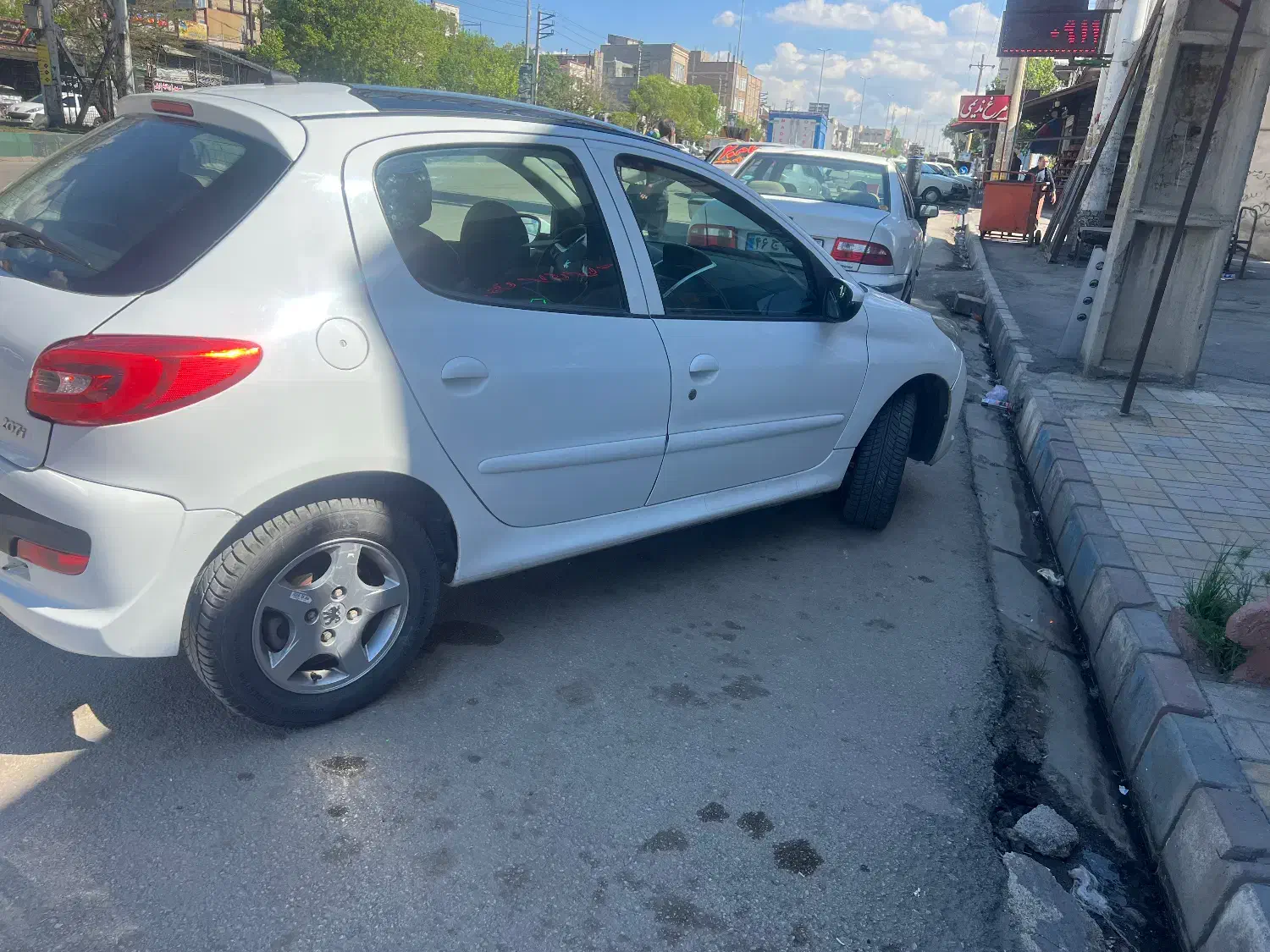 ۲۰۷مدل۴۰۱پانورما|خودرو سواری و وانت|بستان آباد, |دیوار