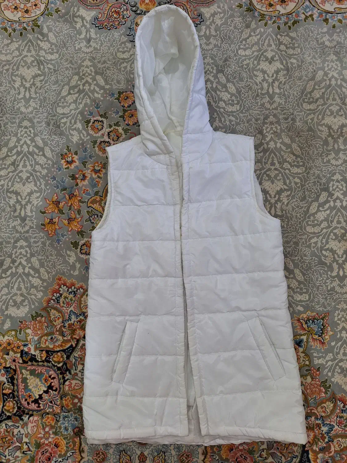 پافر سفید|لباس|بندر امام خمینی, |دیوار