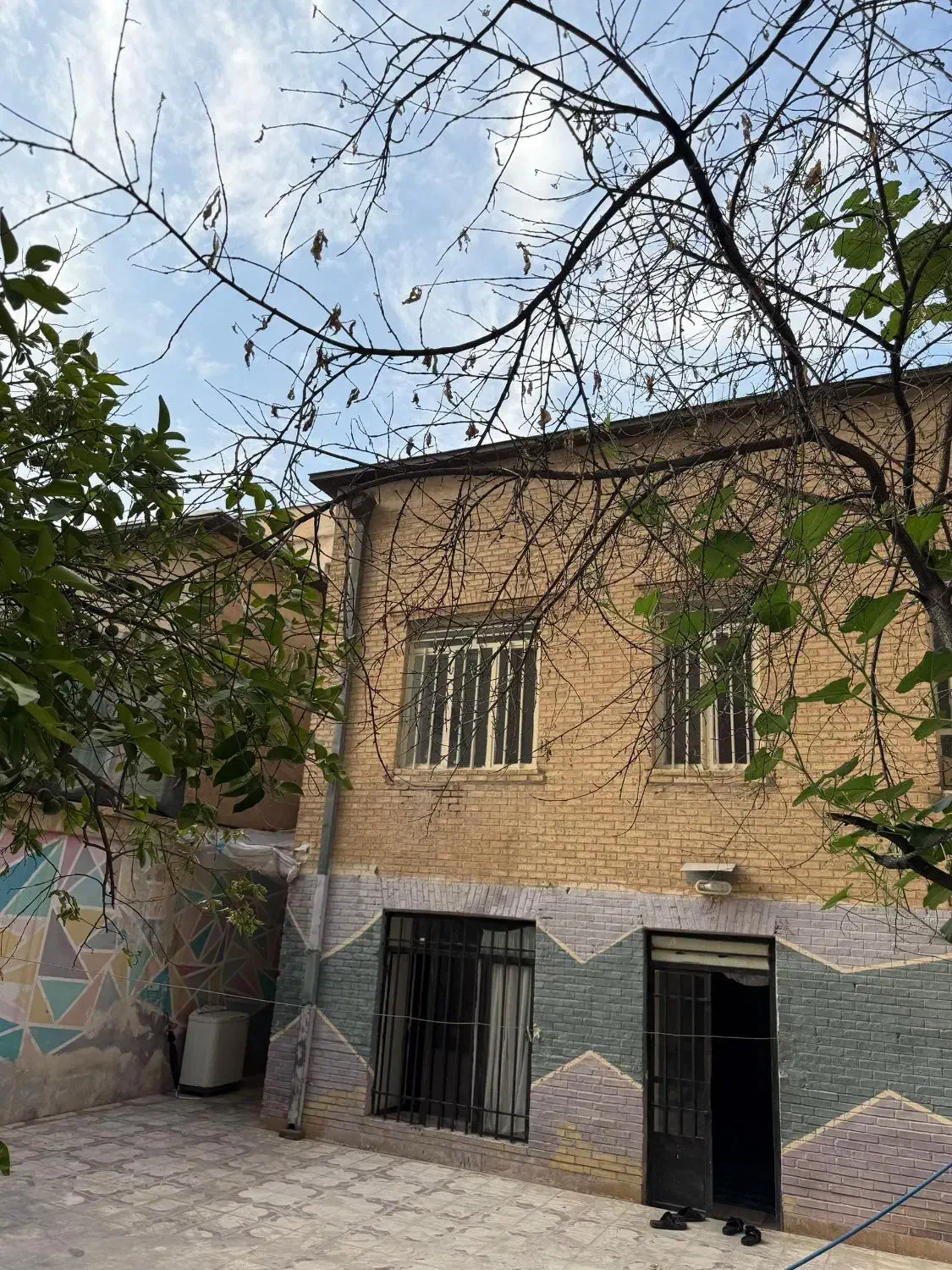ویلایی قدیمی ۲طبقه، جهت خوابگاه کارگاه خیاطی سکونت|اجارهٔ خانه و ویلا|شیراز, زند|دیوار