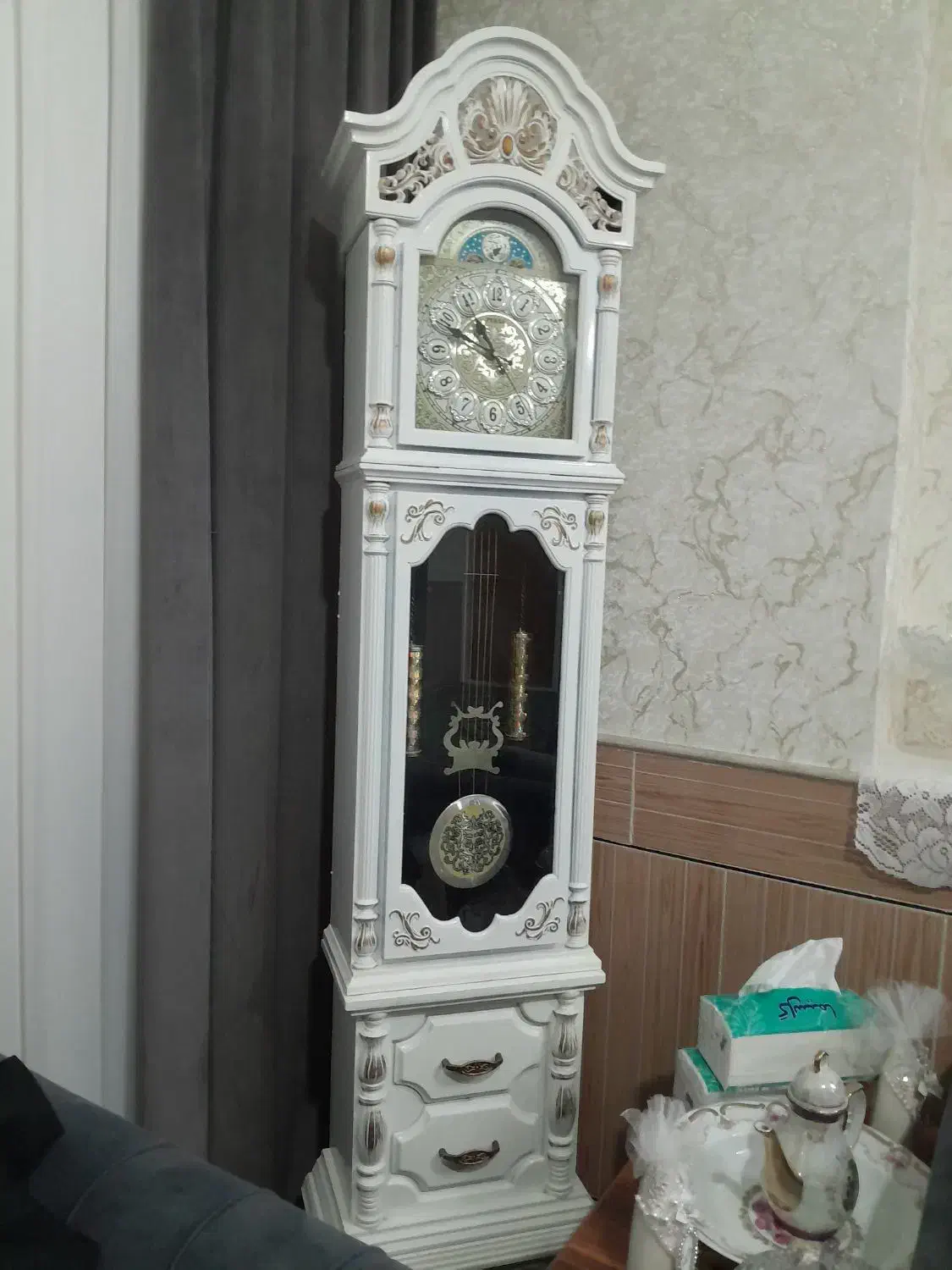 ساعت ایستاده سفید|ساعت دیواری و تزئینی|کاشان, فین بزرگ|دیوار