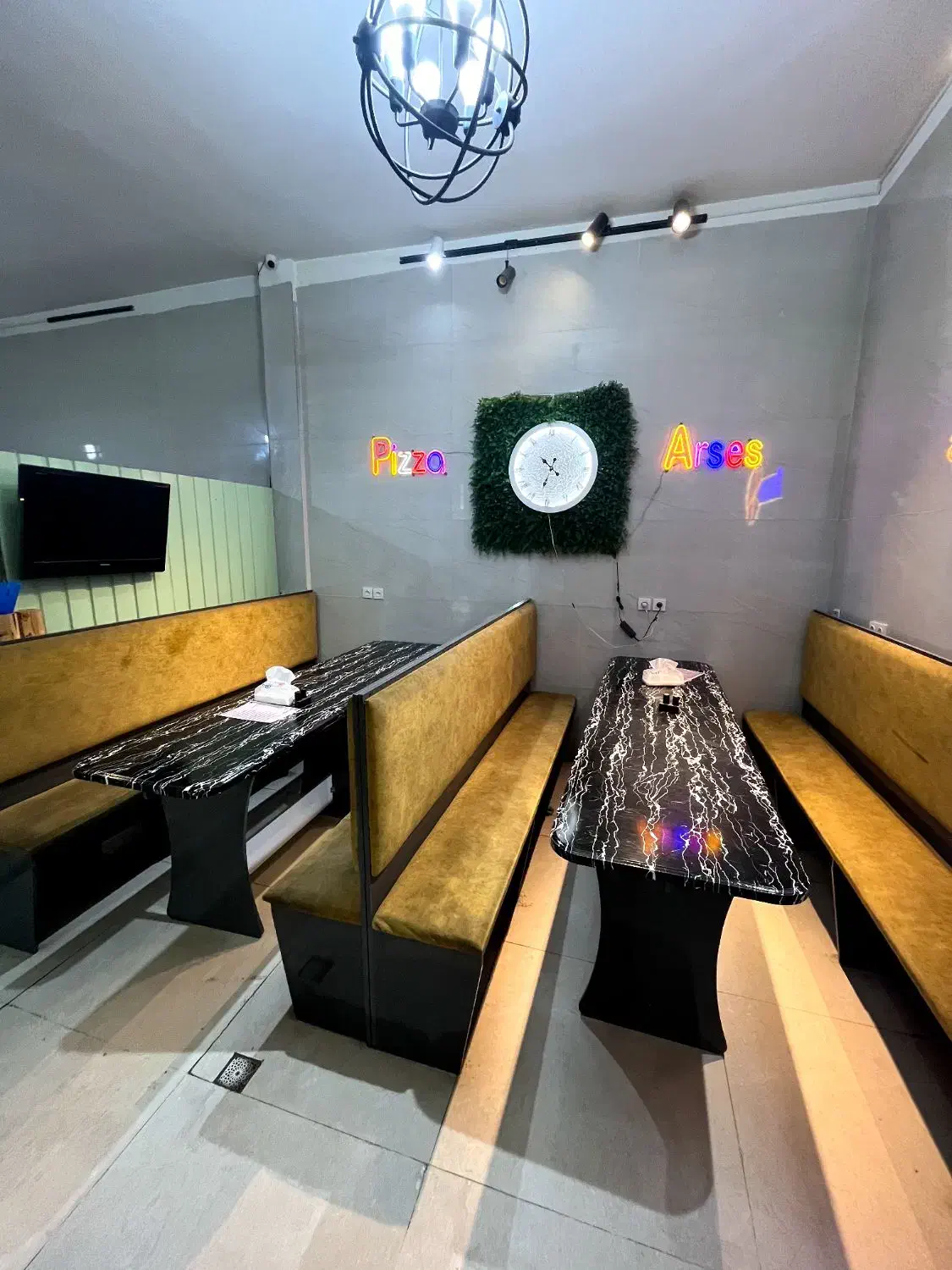 میز و صندلی رستورانی|کافی‌شاپ و رستوران|کرمانشاه, |دیوار