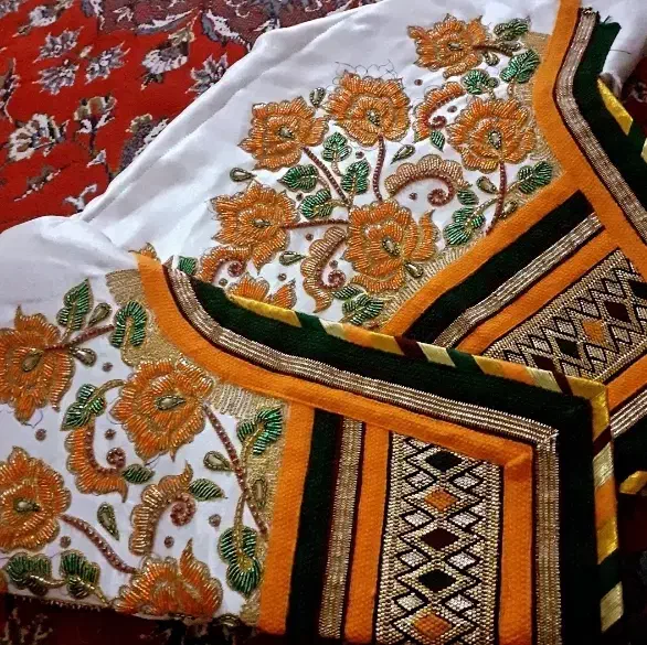 لباس بندری|لباس|بندرعباس, |دیوار