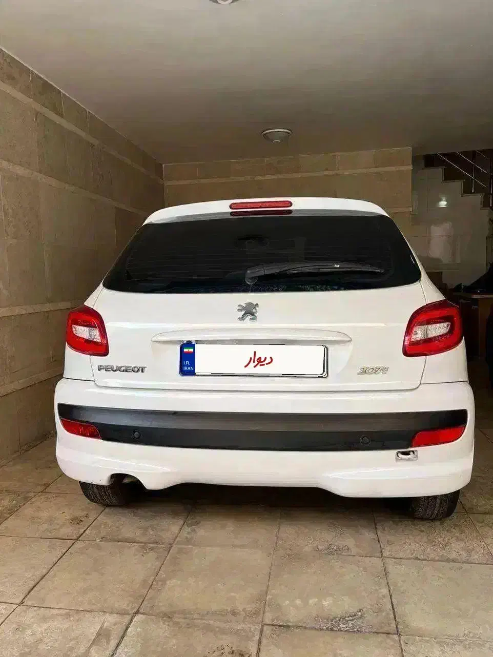 پژو 207 اتوماتیک TU5P ارتقا سقف فلز بدون رنگ ۱۴۰۲|خودرو سواری و وانت|اصفهان, کشاورزی|دیوار