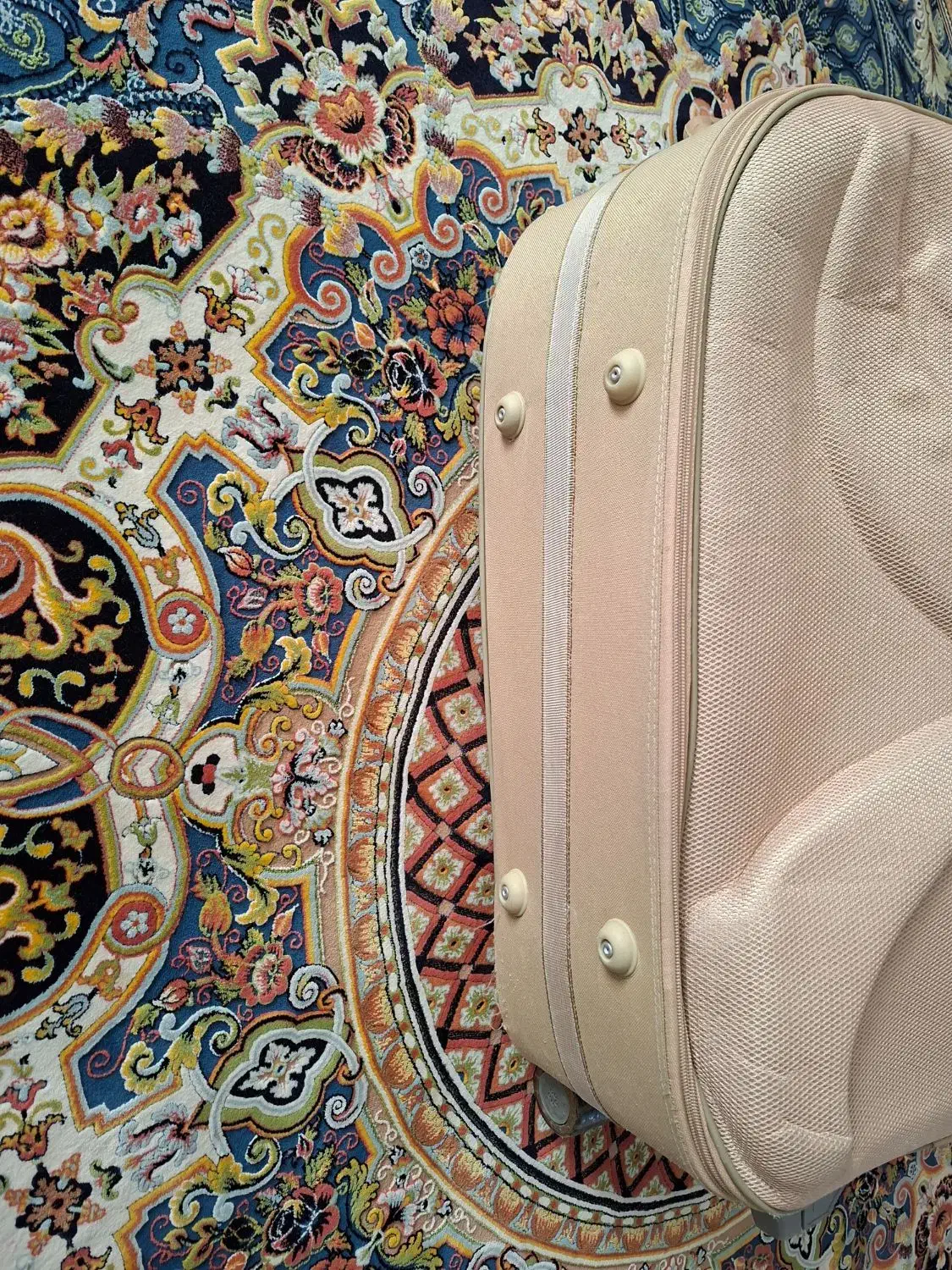 چمدان چرخ دار سالم|کیف، کفش، کمربند|کهریزک, |دیوار