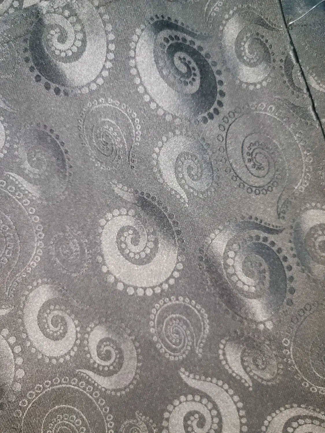 چادر مشکی طرحدار|لباس|قدس, شهر‌قدس|دیوار