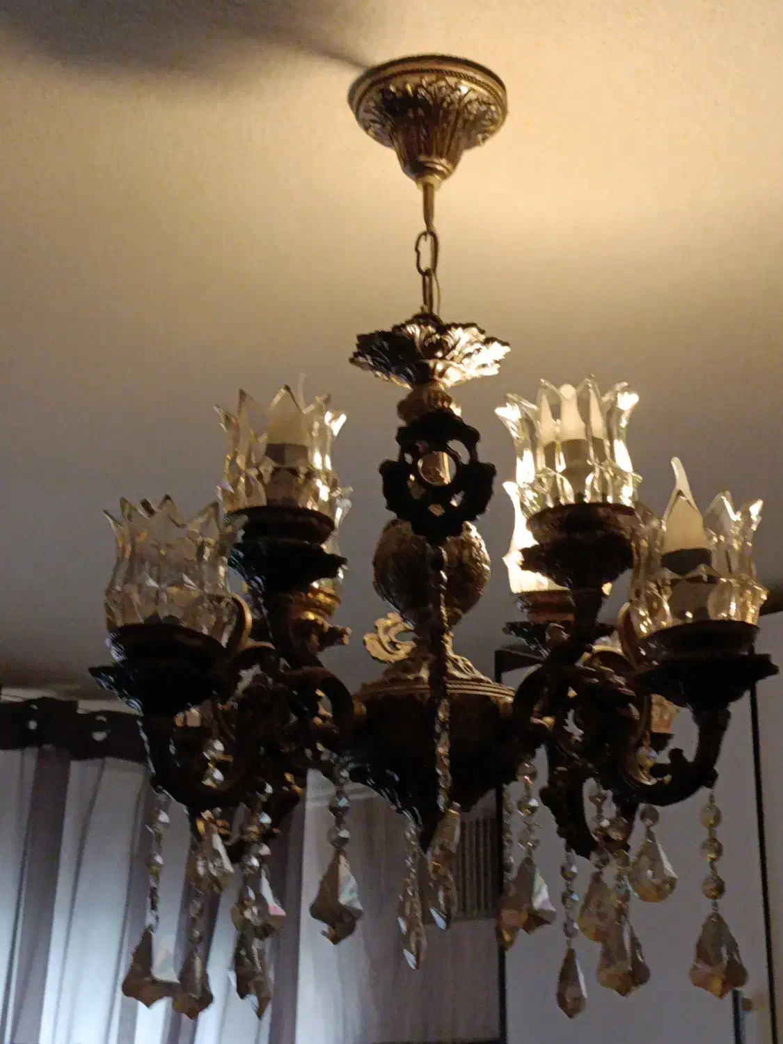 لوستر ۴شعله|لوستر و چراغ آویز|بیرجند, |دیوار