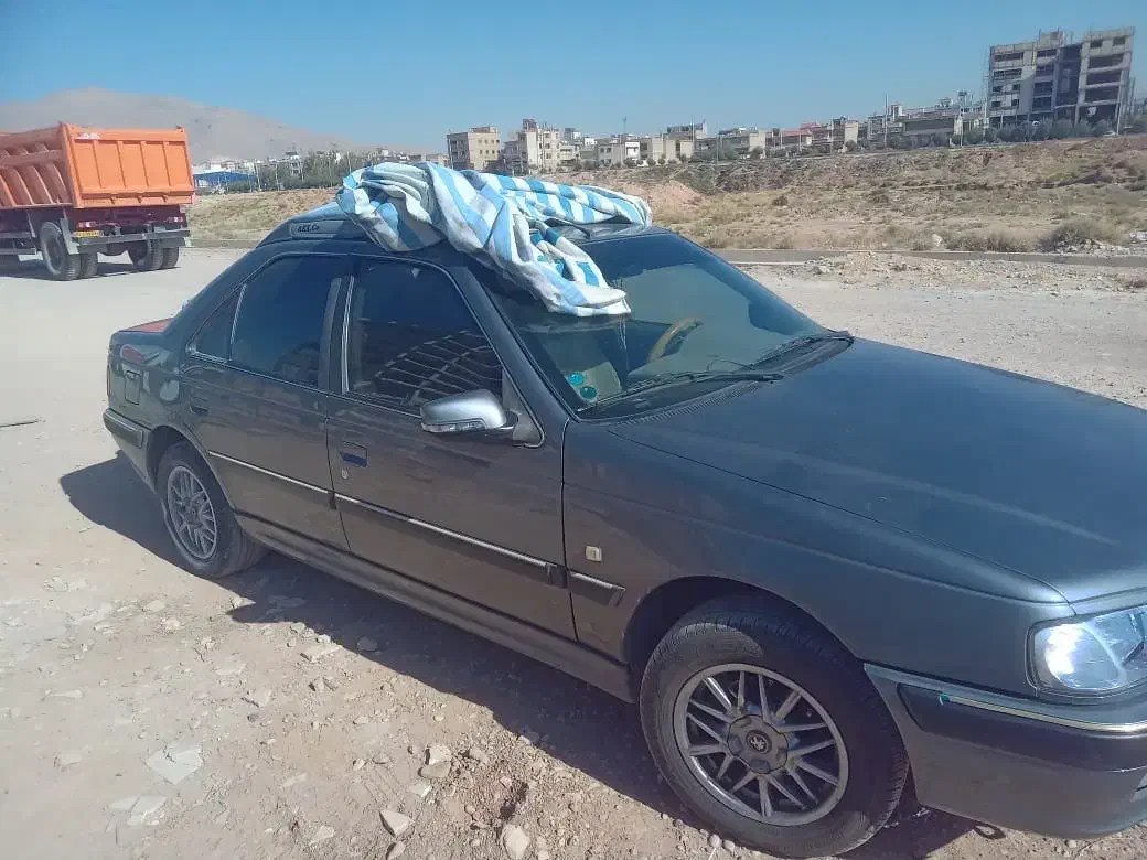 پژو پارس سال xu7 ۹۶ دوگانه دستی|خودرو سواری و وانت|شیراز, صنایع الکترونیک|دیوار