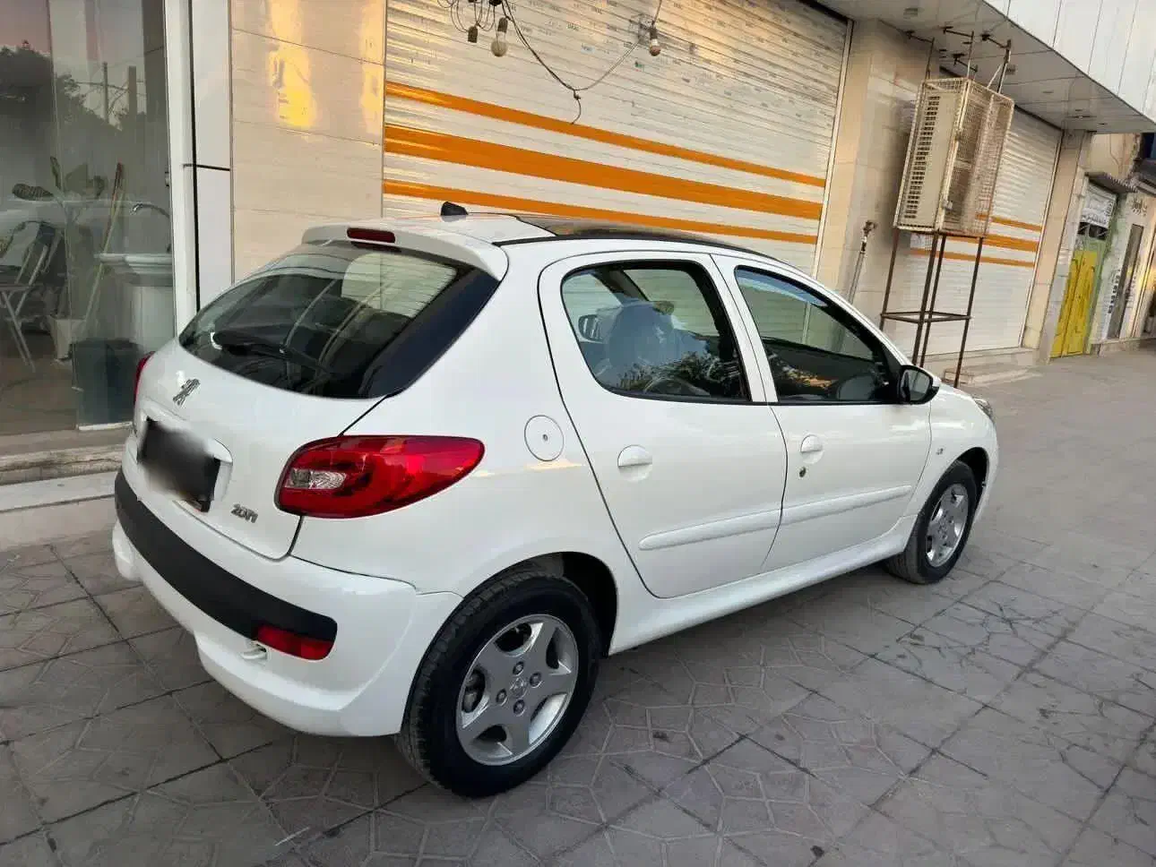 207 مدل ۴۰۲ برج اخر|خودرو سواری و وانت|نورآباد ممسنی, |دیوار