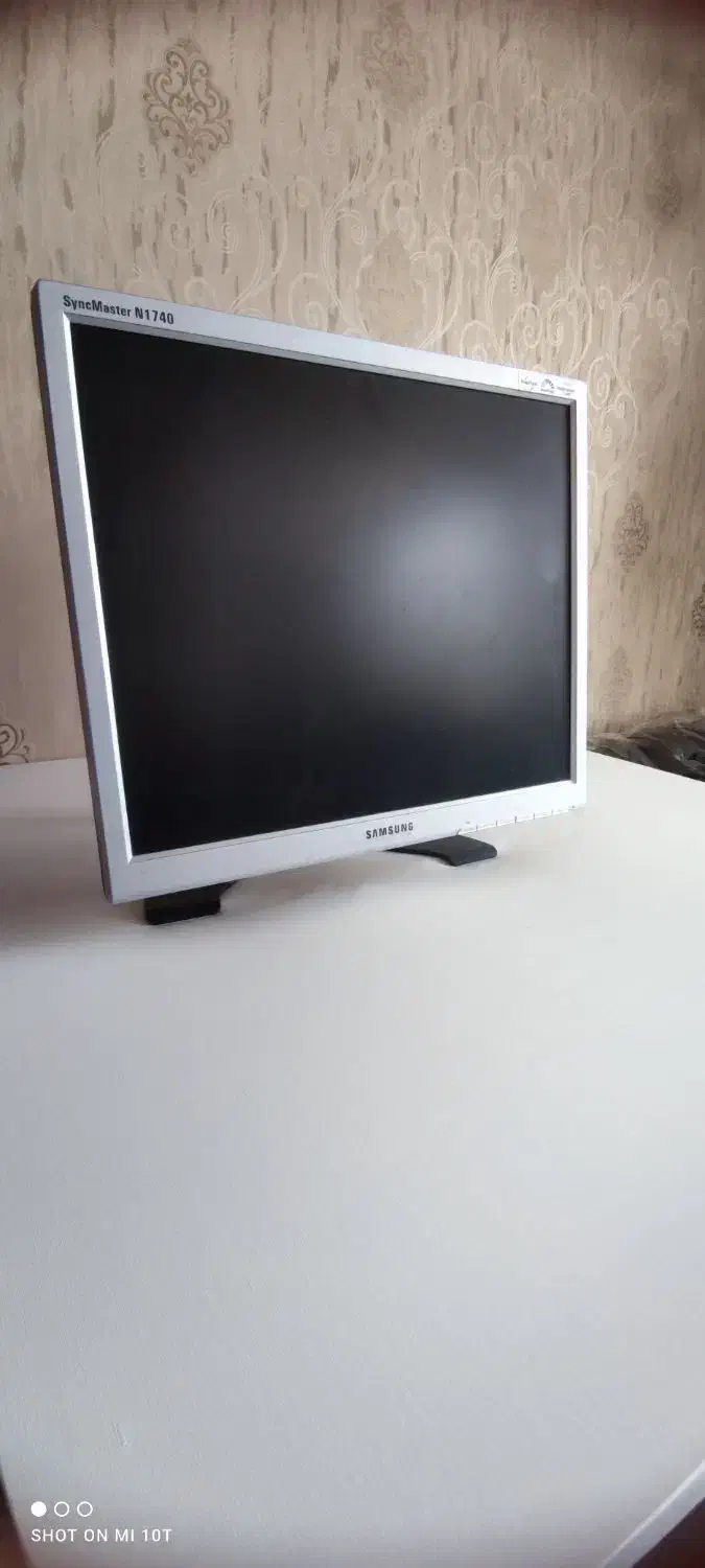 مانیتور ال ای دی سامسونگ (با امکان تخفیف)|قطعات و لوازم جانبی رایانه|فردیس, منظریه|دیوار