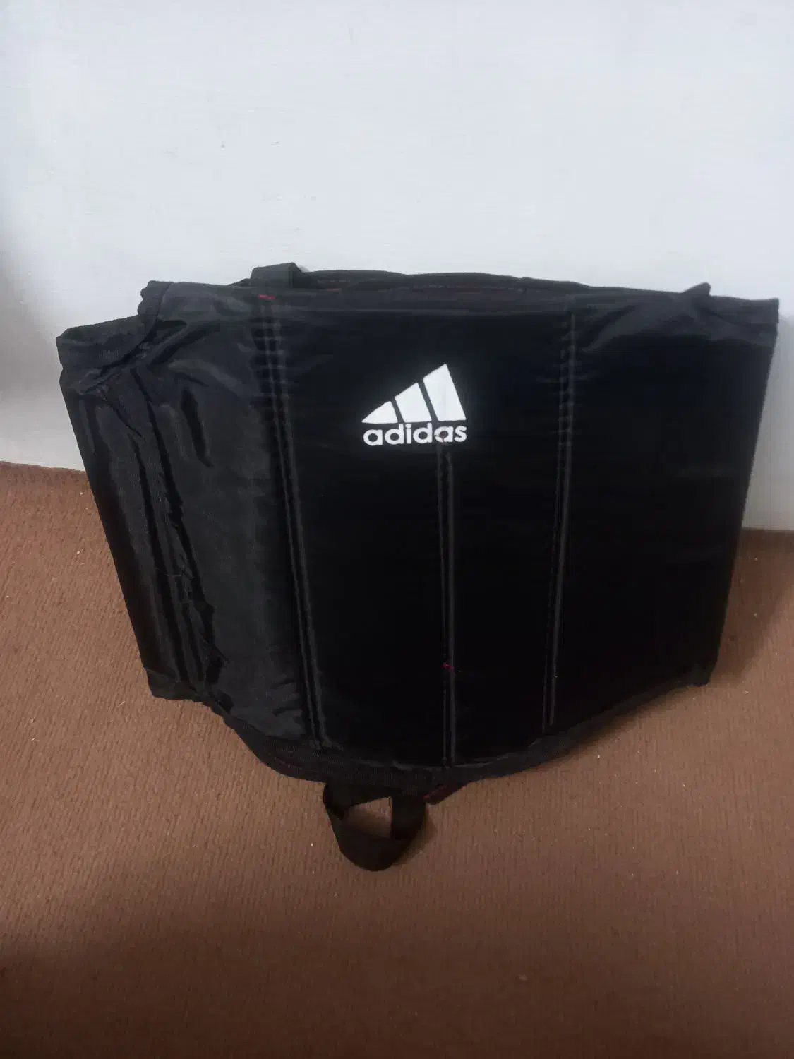 هوگو کاراته|لباس|دورود, |دیوار