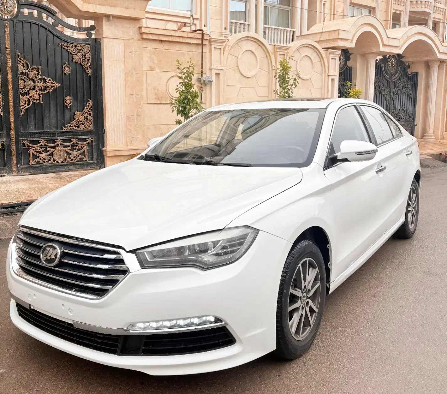 لیفان 820|خودرو سواری و وانت|شیراز, باغ تخت|دیوار