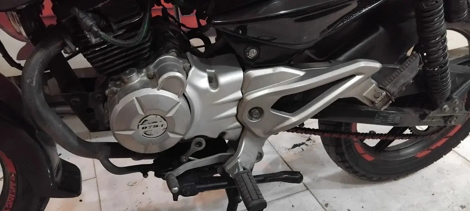 یک دستگاه موتورپالس .۱۳۵|موتورسیکلت|قائمشهر, |دیوار