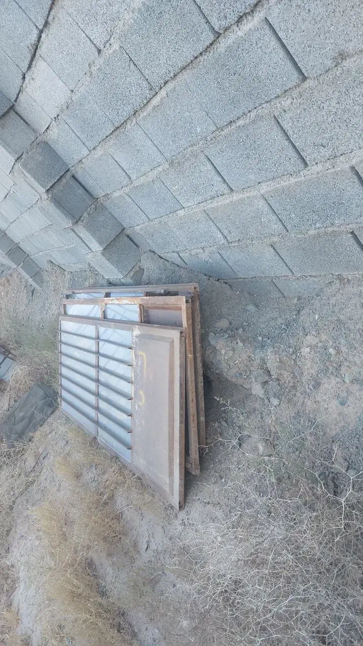 درب سه لت آهنی|مصالح و تجهیزات ساختمان|کاشمر, |دیوار