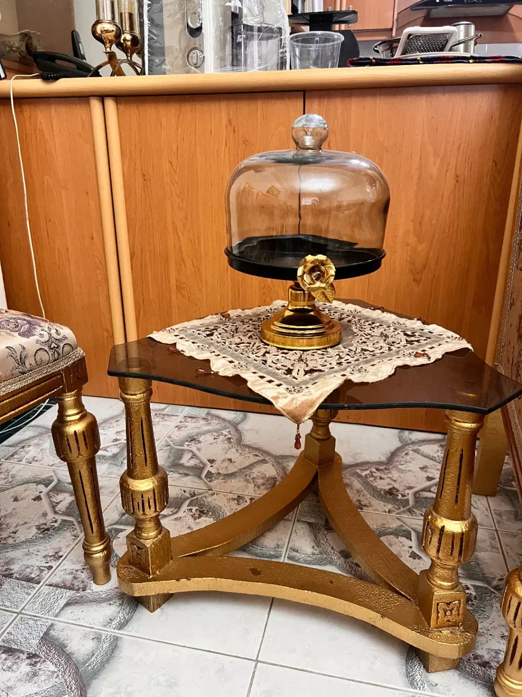 مبل ۹نفره سلطنتی|مبلمان خانگی و میز عسلی|رشت, سعدی (تختی)|دیوار