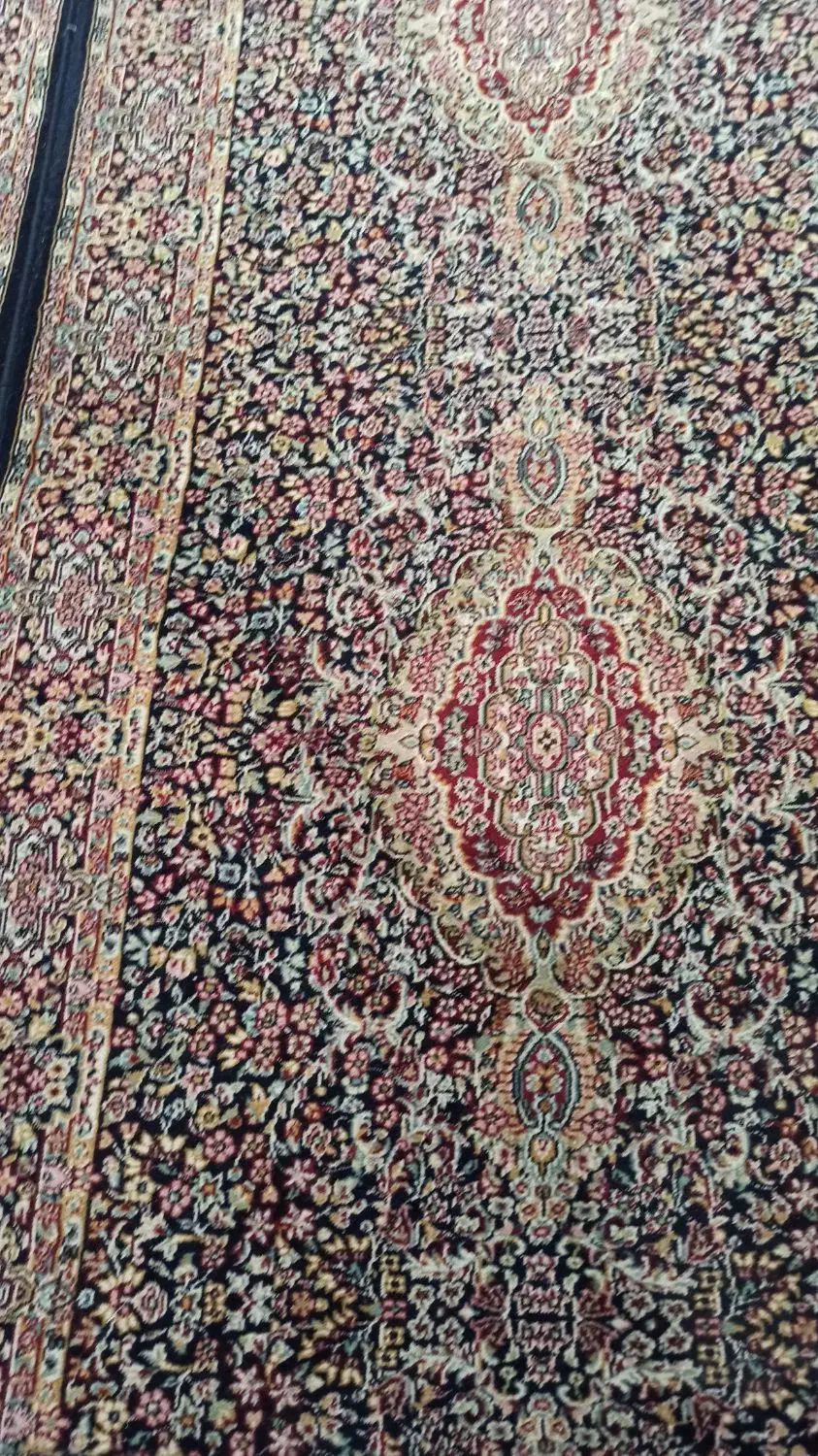 دو عدد فرش ماشینی کناره|فرش|همدان, |دیوار