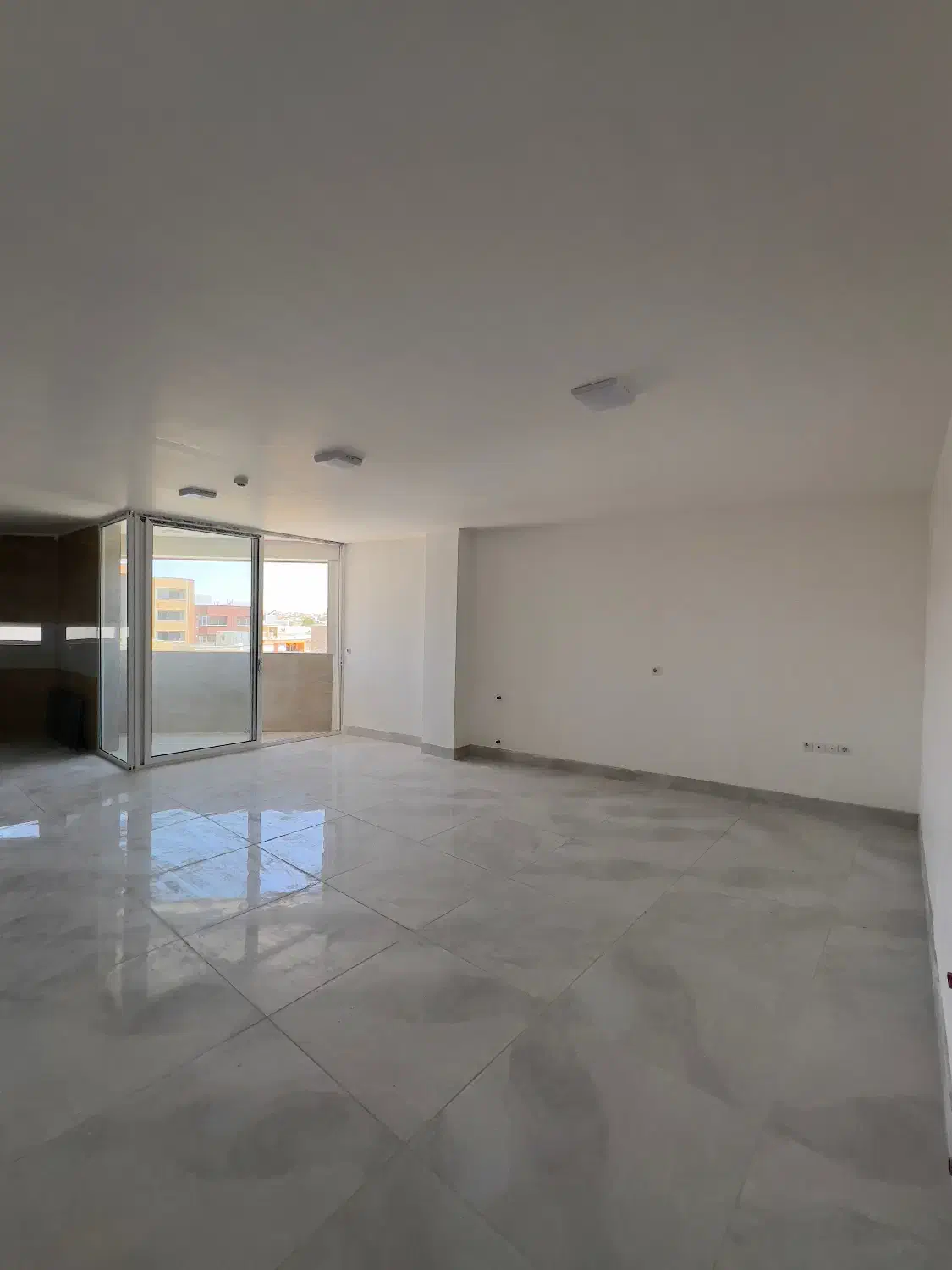 108 متری دو خواب شرکتی|فروش آپارتمان|بروجن, |دیوار