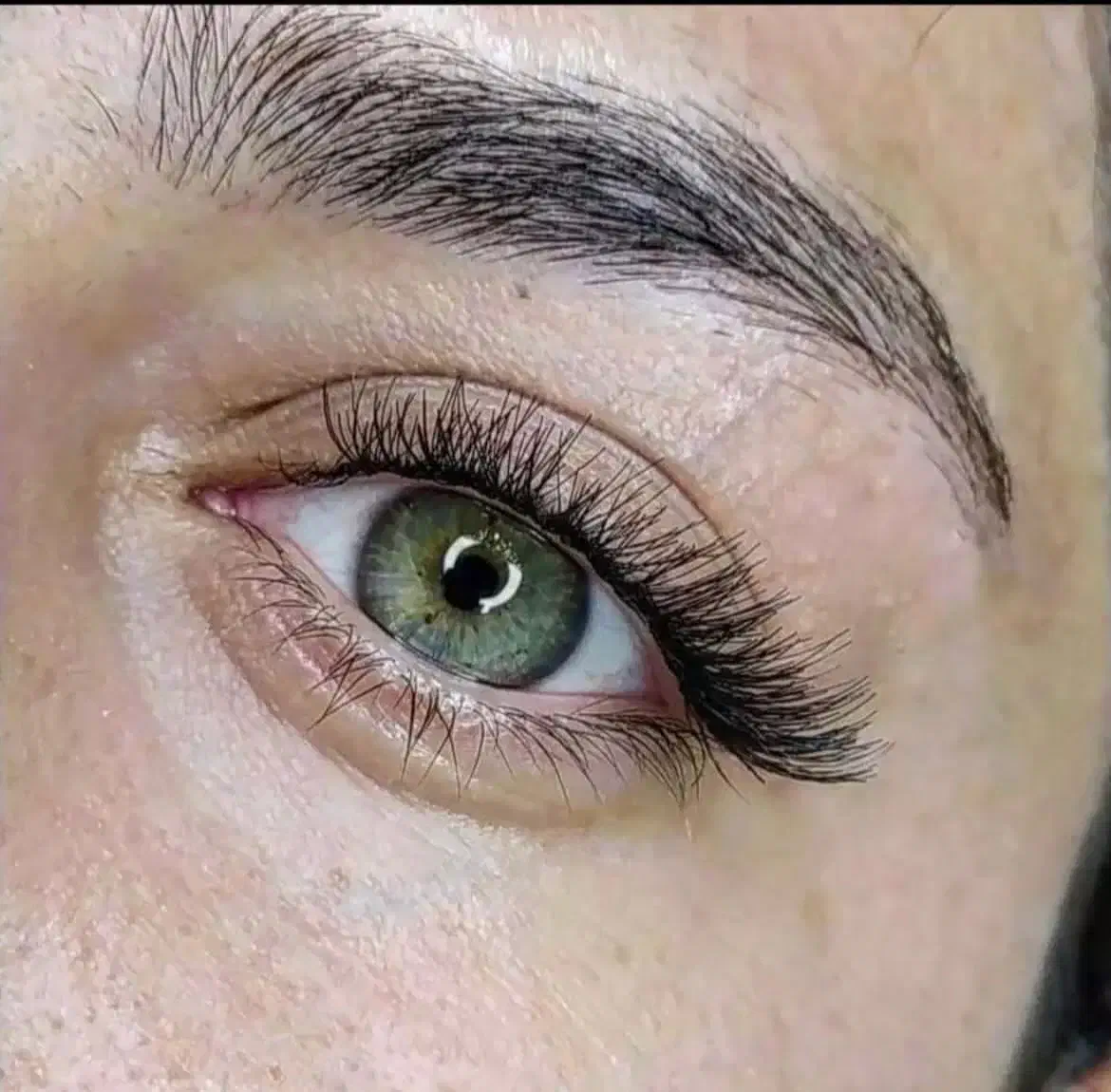 خدمات حرفه ای کاشت مژه|خدمات آرایشگری و زیبایی|رشت, قاسمیه|دیوار