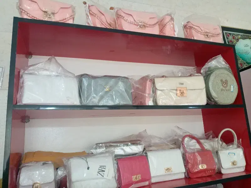 کیف زنانه به صورت یکجا|کیف، کفش، کمربند|محمدشهر, سیدآباد|دیوار