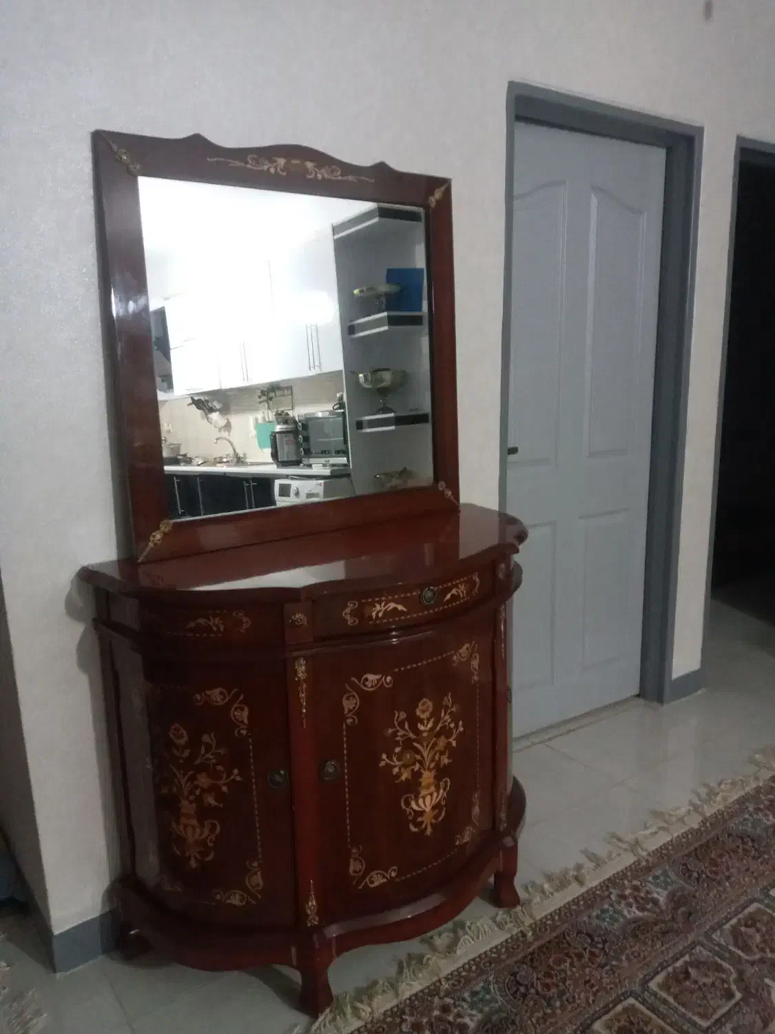 اینه و کنسول|بوفه، ویترین، کنسول|نورآباد, |دیوار