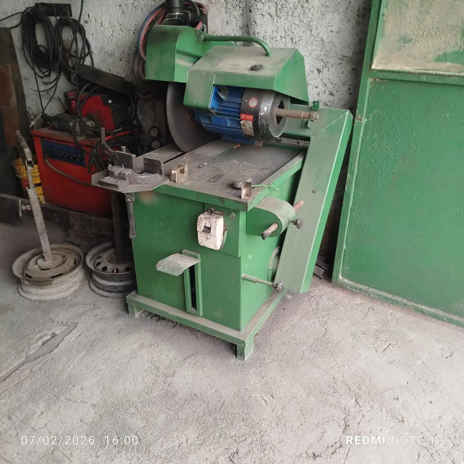 اره آتشی|ابزارآلات|شاهین‌شهر, گرگاب|دیوار