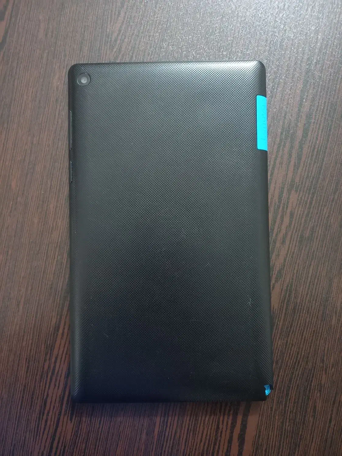 تبلت لنوو سالم|تبلت|شاهین‌شهر, خانه کارگر|دیوار