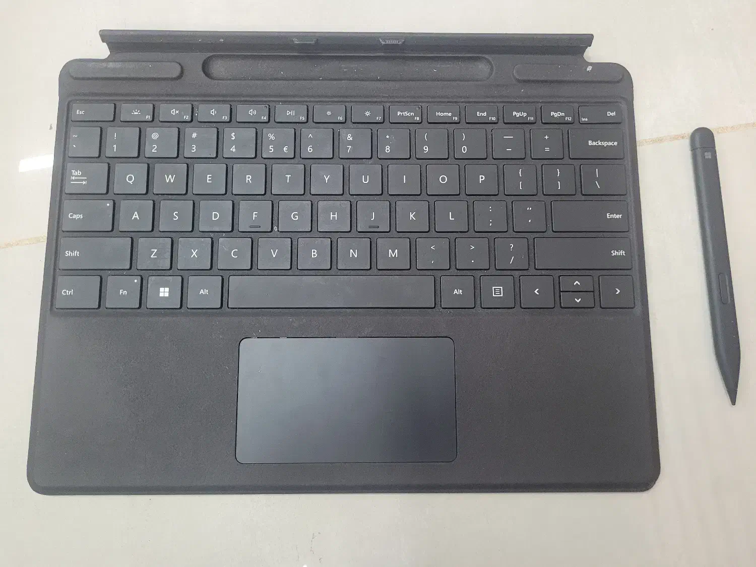 سرفیس پرو ۹ سالم با کیبورد و قلم|رایانه همراه|اصفهان, قلعه طبره|دیوار