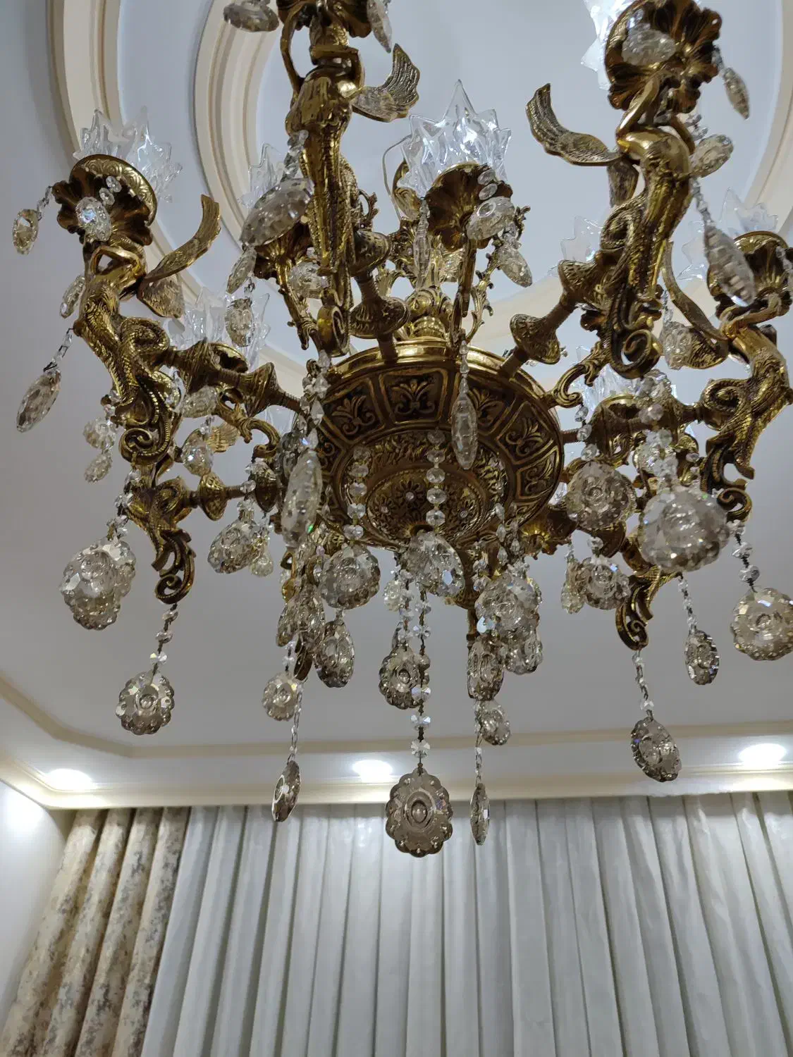 دو عدد لوستر برنز فرشته ی ۱۶شاخه ویک عدد دیوارکوب|لوستر و چراغ آویز|بهارستان, |دیوار