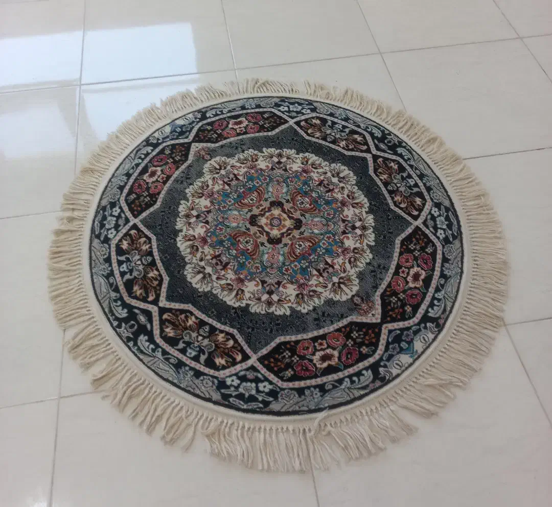 کناره فرش و قالیچه گرد|فرش|شیراز, شهرک ولیعصر|دیوار