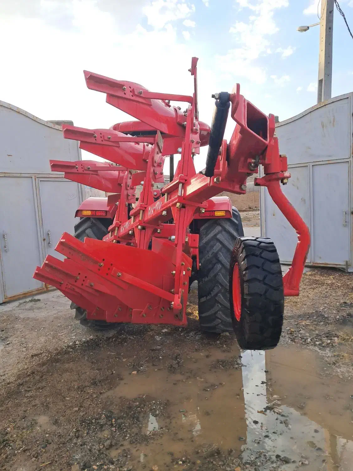 گاوآهن سه خیش دوطرفه با چرخ لاستیکی|ماشینآلات صنعتی|دیواندره, |دیوار