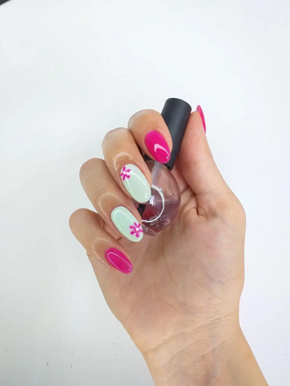 آموزش و کاشت ناخن|خدمات آرایشگری و زیبایی|سبزوار, پاسداران|دیوار