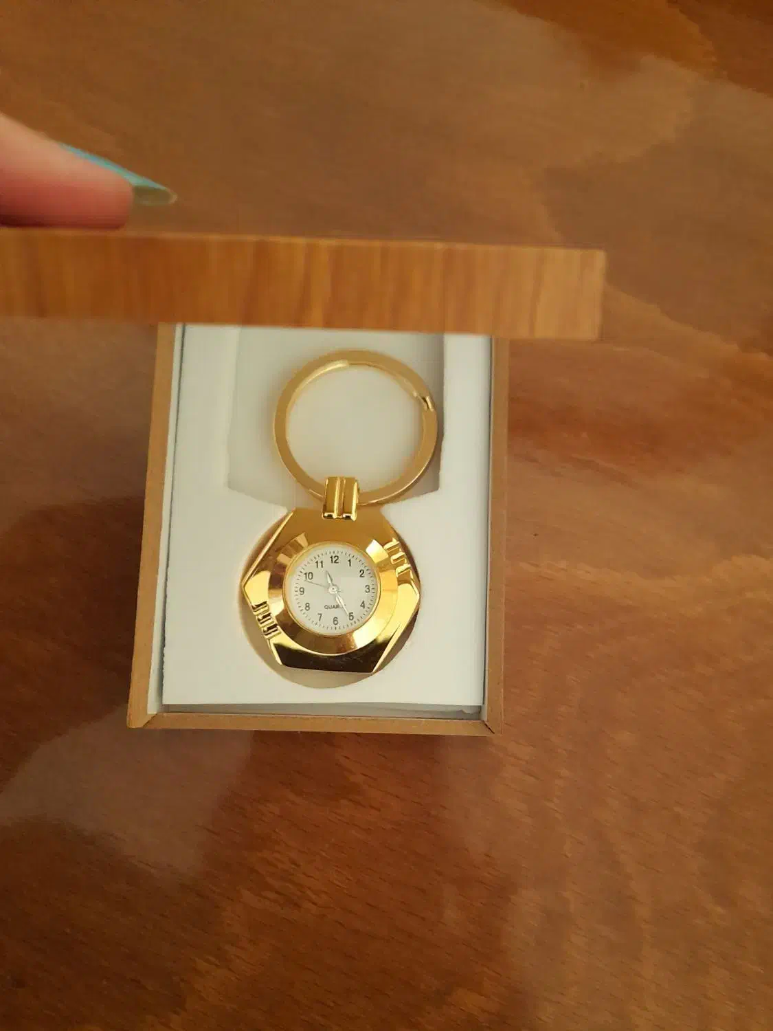 ساعت|ساعت|شاهین‌شهر, عطار|دیوار