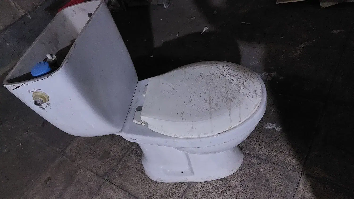 تولت فرنگی|لوازم سرویس بهداشتی|تهران, صادقیه|دیوار