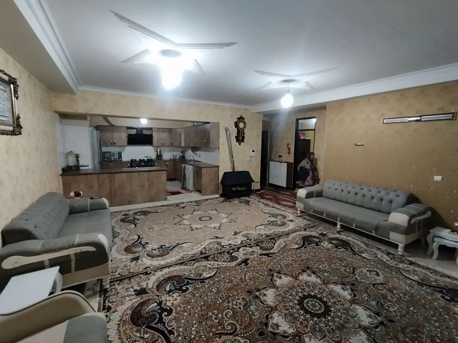 88متر طبقه اول / سند تک برگ / کاسبی|فروش آپارتمان|محمدشهر, سیدآباد|دیوار