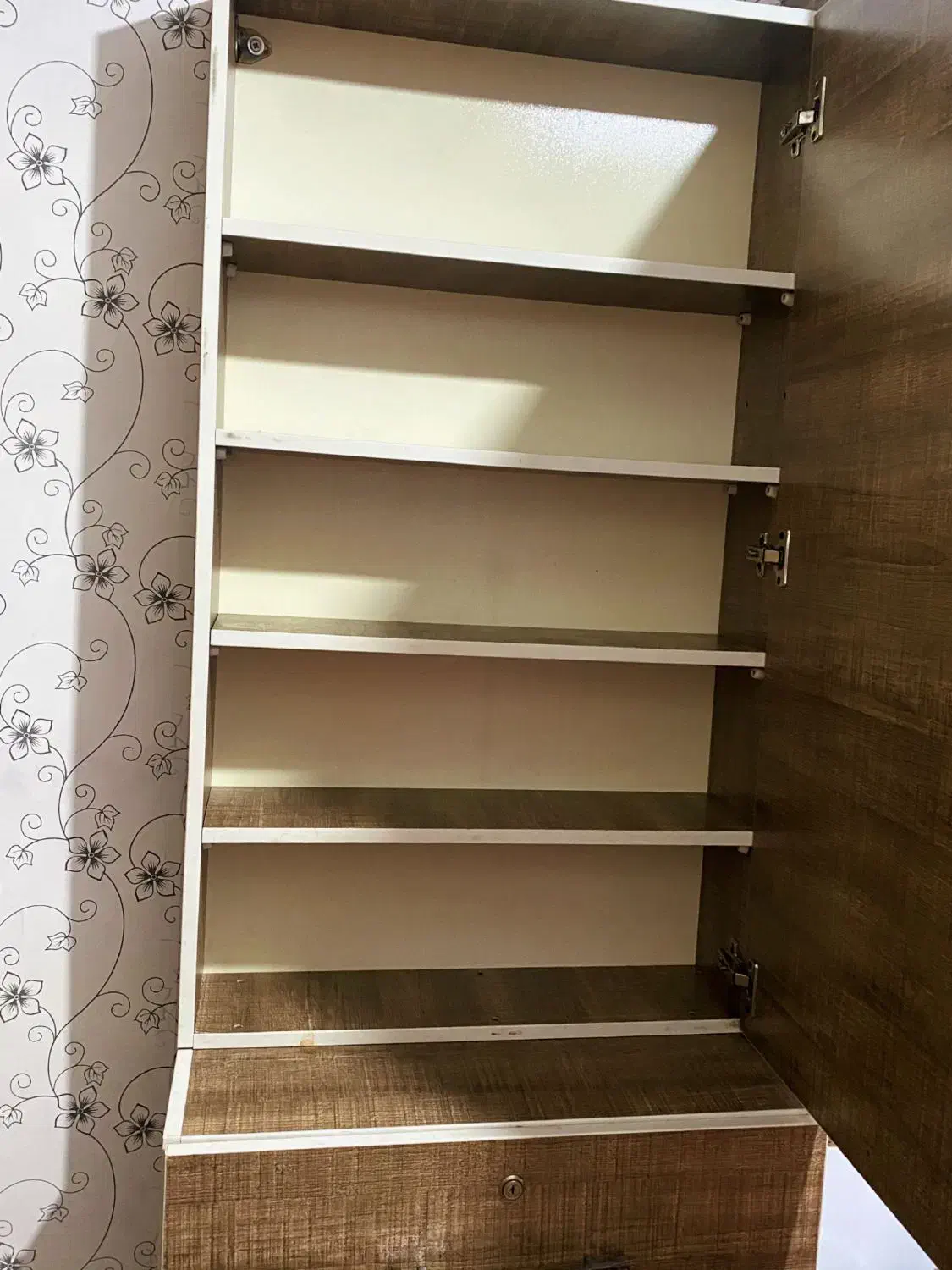 میز آرایش|تخت و سرویس خواب|رشت, معلولین|دیوار