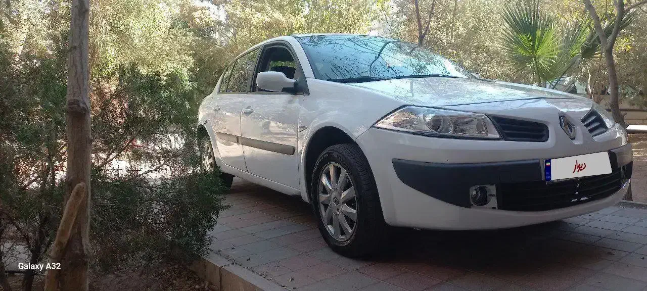 مگان اتوماتیک۲۰۰۰|خودرو سواری و وانت|قم, زنبیل آباد|دیوار