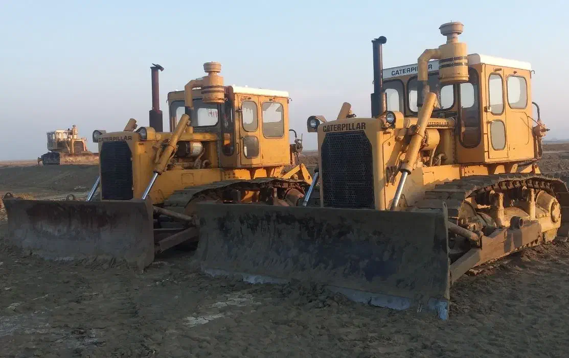 بلدوزر د۶ آماده بکار اِجاره ای|خودرو سنگین|باغ بهادران, |دیوار