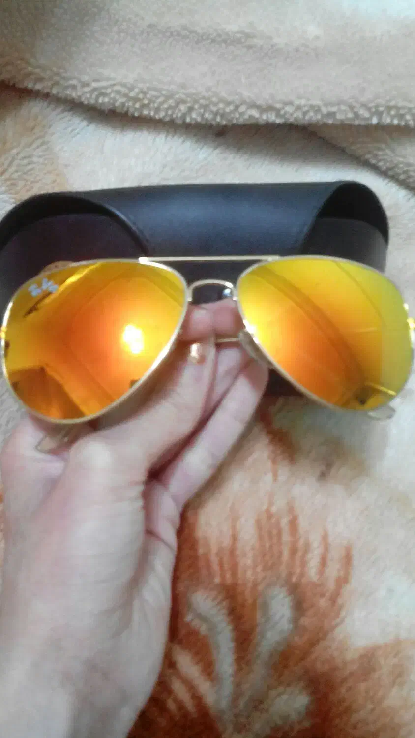 عینک خلبانی شیشه طلایی ری بن|زیورآلات و اکسسوری|اصفهان, امامزاده اسماعیل|دیوار