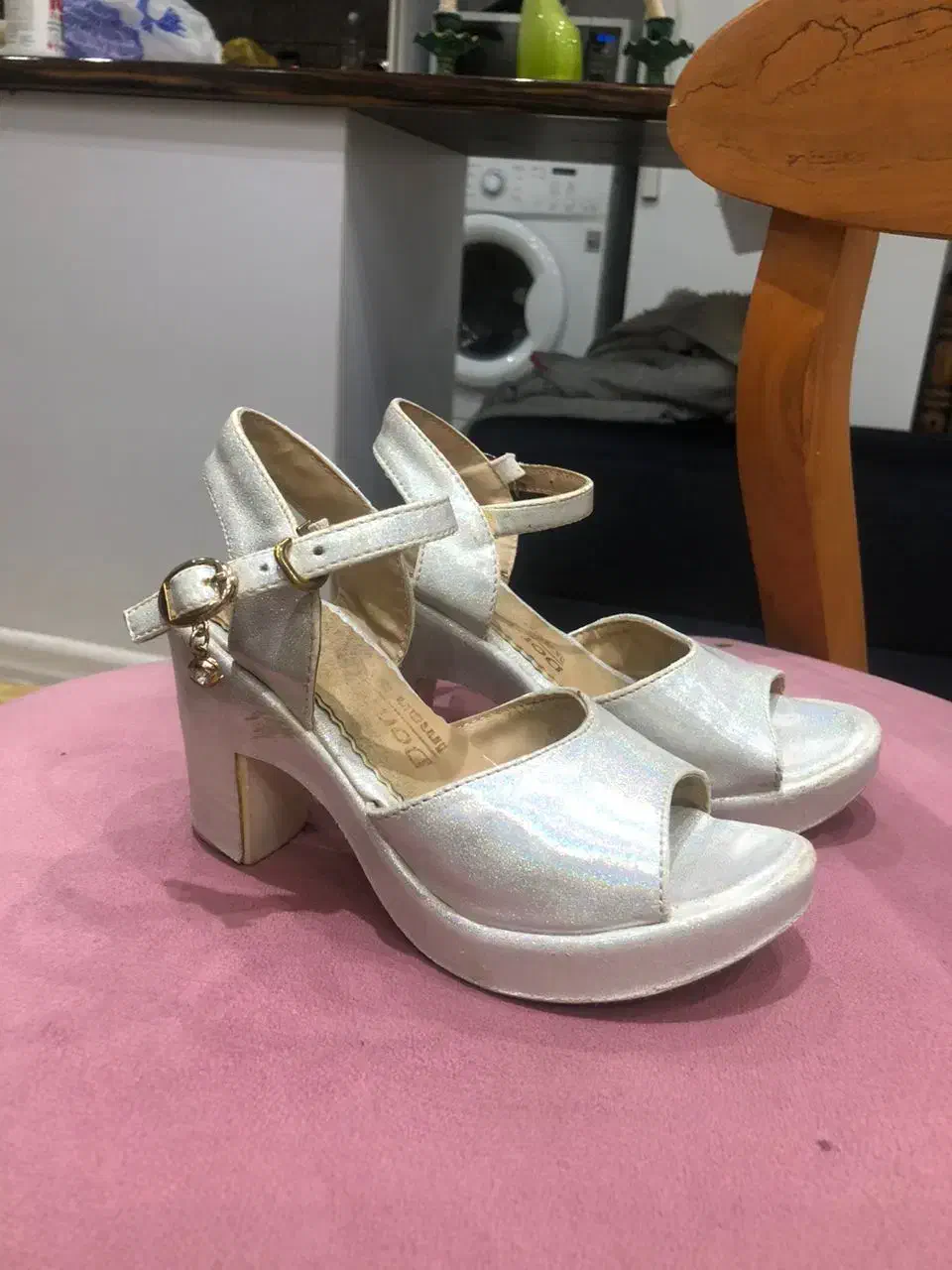 کفش پاشنه دار بچگانه سایز ۳۱|کیف، کفش، کمربند|پرند, فاز ۱|دیوار